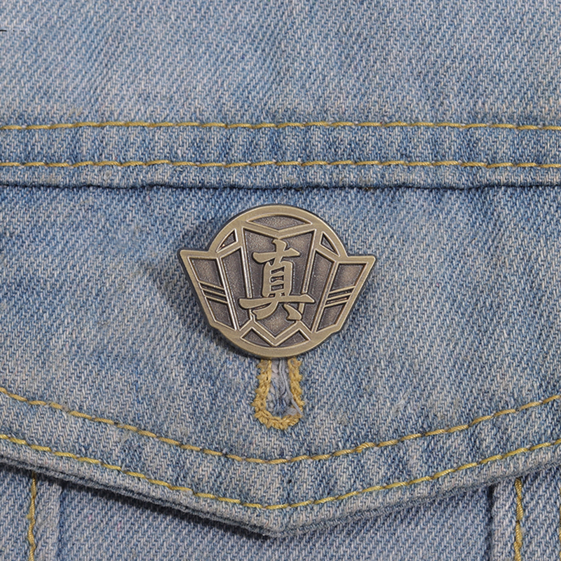 Yakuza Goro Majima Enamel Pins - огляд і ціна Retro Gaming Gif